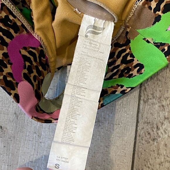 Fabletics No-Bounce High Impact Sports Bra - Picture 6 of 6